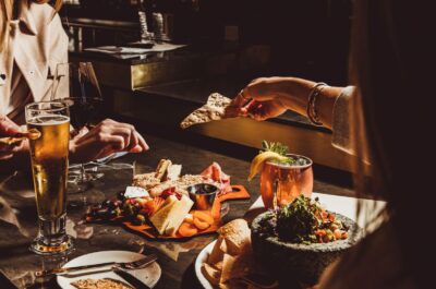 Gastronomisk runda med chark och dryck